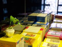 -钟书阁(松江泰晤士小镇店)