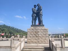 -井冈朱毛会师广场