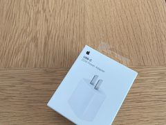 -Apple零售店(华贸购物中心店)