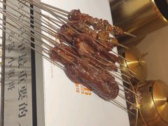 -小董哥烤串·爆汁大油边(故宫店)