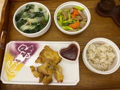 -雪梅月子中心(华侨城店)