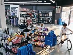 -迪卡侬(顺峰山店)