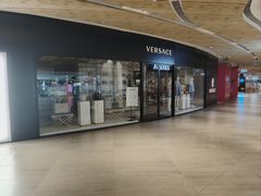 -东荟城名店仓