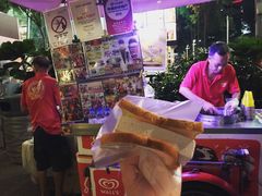 -詹爷爷乌节路街头冰淇淋
