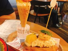 牛油果鲜虾筒-tapas by dos cielos西班牙餐厅(重庆光环购物公园店)