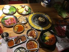 -青瓦炭韩潮烤肉(花园道店)