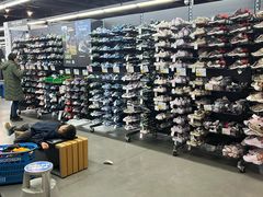 -迪卡侬(西三旗店)