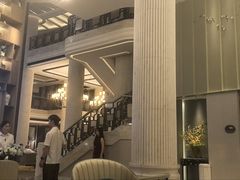 -浅深(世茂滨江精品店)