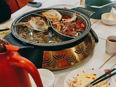 -阿瓦山寨·湘菜现炒·剁椒鱼头王(咸阳总店)