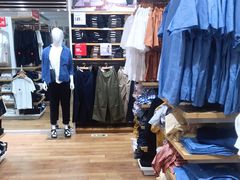 -优衣库(上海虹口龙之梦店)