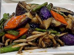 姬松茸醤烧茄子玉豆-三德素食馆
