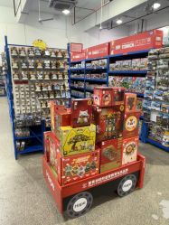 -逝水玩具折扣店