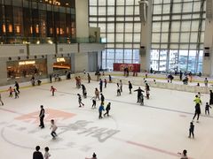 -冰纷万象滑冰场(深圳万象城店)