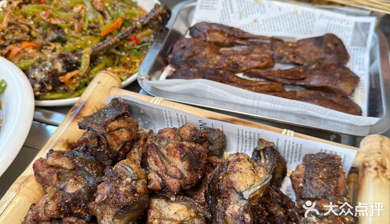 昆明的！暴好吃的烤鸡[流泪]肉嫩还爆汁！！ 