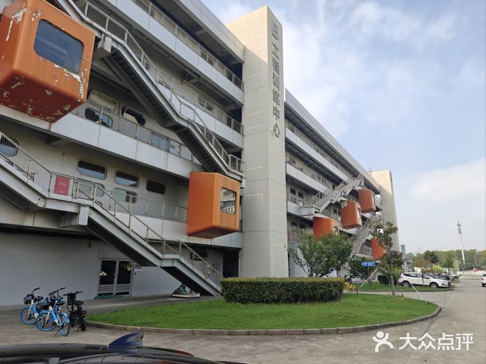 上海第二工业大学(金海路校区)图片