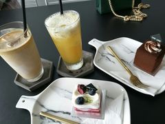 -UNI UNI(环亚凯瑟琳店)