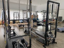 -无界瑜伽普拉提