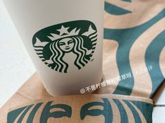 -星巴克(北京枫尚奥莱店)