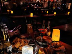 -FOUR PLAY BAR