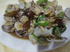 蒜蓉蒸龙虾-源海渔村·现捞海鲜(大角湾店)