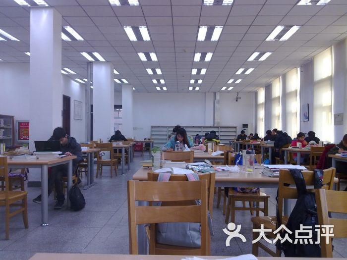 北京科技大學圖書館內景圖片 - 第2張