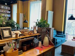 -房角石咖啡与书(吉大南校店)