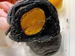乌豆蛋黄酥-陶陶居饼家(惠福东路店)