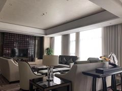 -广州天河希尔顿酒店