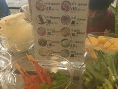 -百品聚旋转火锅(万德庄店)