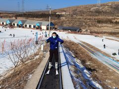 -秦皇古道滑雪场