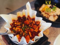 -穹六人间 people 6(岳阳路店)