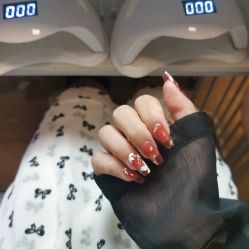 -UGIRL有个美甲