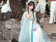 -汉仪华裳汉服馆(豫园店)