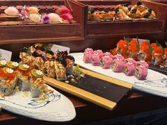 -雍容荟帝王蟹活龙虾展台自助(IFS黑金店)