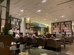-广州万富希尔顿酒店·感趣自助餐厅·金秋蟹宴生蚝海鲜刺身烧烤