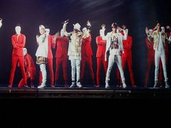 -PLAY HKPOP全息偶像演唱体验馆(威灵顿广场店)