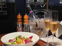 -MONICH牛排融合餐厅(和义大道购物中心店)