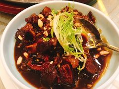 文火焖牛肋骨-上海皇廷花园酒店·御宴中餐厅