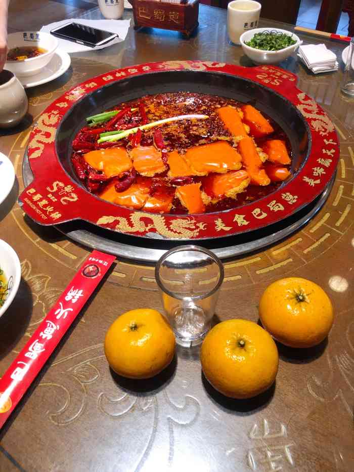 巴蜀崽火锅(锦华万达总店)-"一家开了十一年的老店,每天接送孩子上学