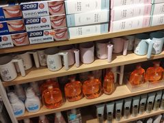-名创优品(江南新地店)