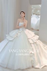 -洋洋婚纱品牌集合店
