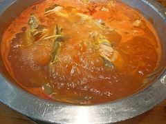 -野山舂·贵州现舂酸汤牛肉(鸿通城店)