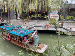 -雪山彩虹谷景区