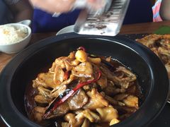 -云海肴·汽锅鸡·云南菜(天山百盛优客店)