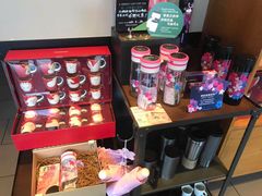 零售区-星巴克臻选(珠海富华里店)
