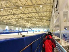 -乔波室内滑雪场