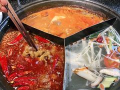 -渝里重庆火锅(航天城店)