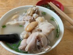 -雷祖芳老妈蹄花店