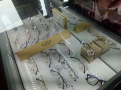 -视野联行眼镜蔡司·依视路官方授权店(顺城店)