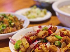 -茅屋大酒店